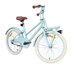 Hellblaues Fahrrad von vorne rechts