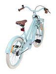 Hellblaues Fahrrad von hinten links