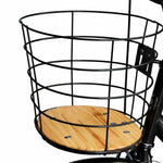 Fahrradkorb mit Holzboden, Detailansicht.