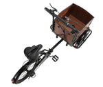 Lastenfahrrad aus der Vogelperspektive.