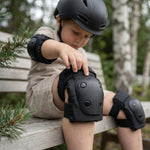CHANTY Kinderhelm + Schutzset – Schwarz